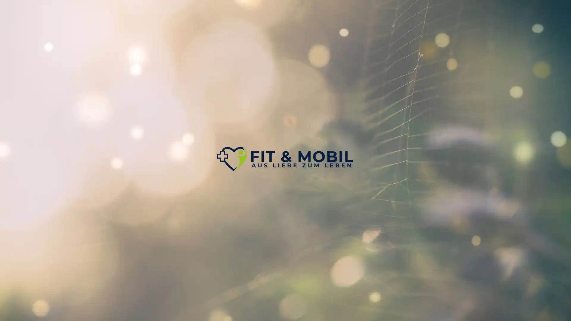 Logo mit dem Text ‘FIT & MOBIL’ und einem Herzsymbol.